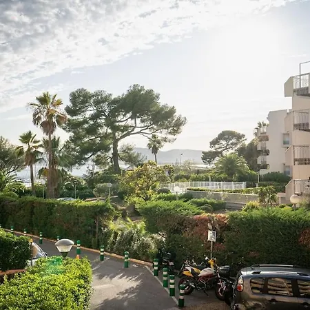 Appartement Et Parking A Santa Lucia Vue Mer Saint-Raphaël Esterno foto