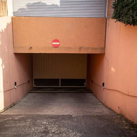 Appartement Et Parking A Santa Lucia Vue Mer Saint-Raphaël Esterno foto
